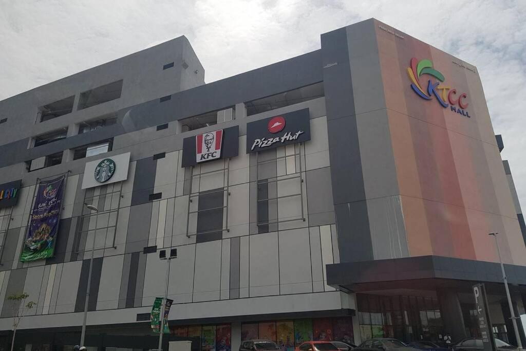 Camelia Seroja View Drawbridge, Ktcc Mall & Mayang Mall كُوالا تيرينغانو المظهر الخارجي الصورة